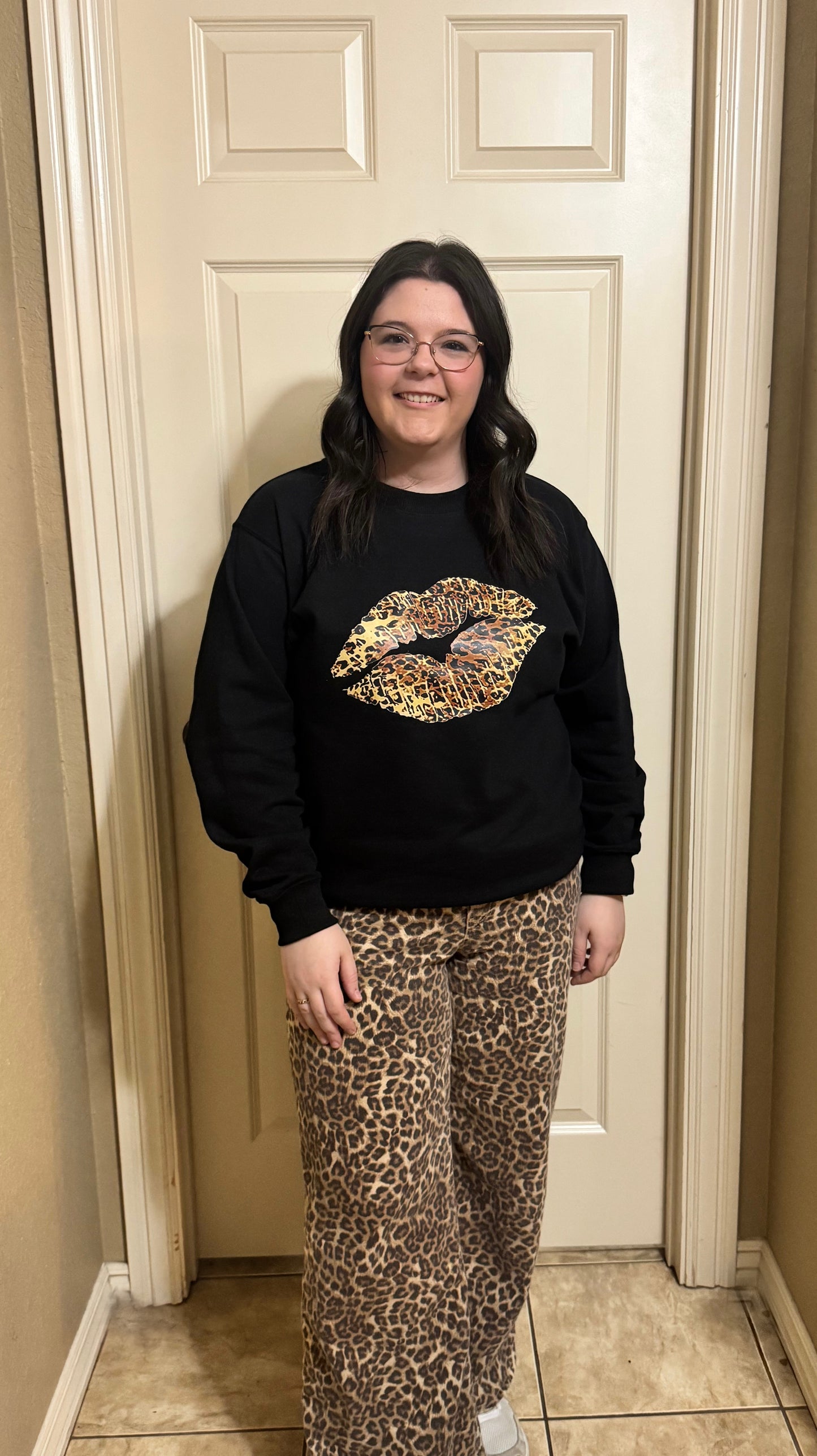 Womens' Leopard Lip Sweatshirt